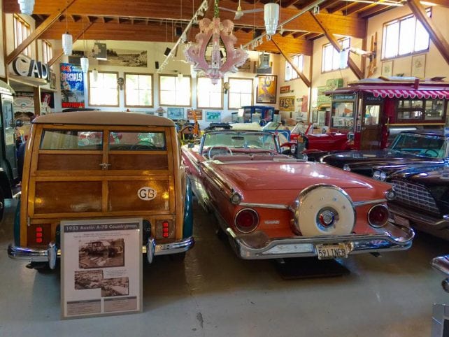 A snapshot of the interior of Sheldon's Collector's Museum.